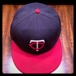 Make an offer! New Era Minnesota Twins size 7 3/8